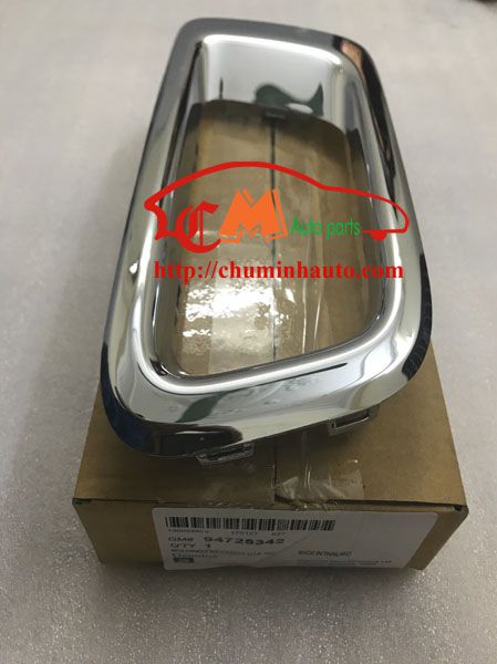 Ốp trang trí đèn gầm phải Chevrolet Colorado (2013 - 2016): 94725342 (RH)